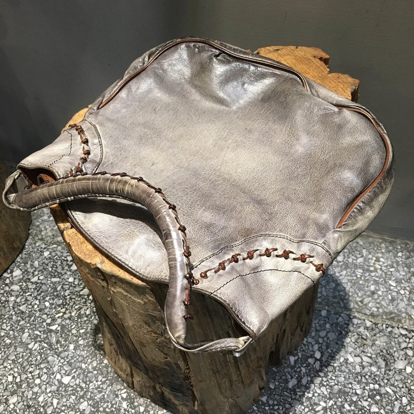 Numero 10/Super soft grey lambskin hobo