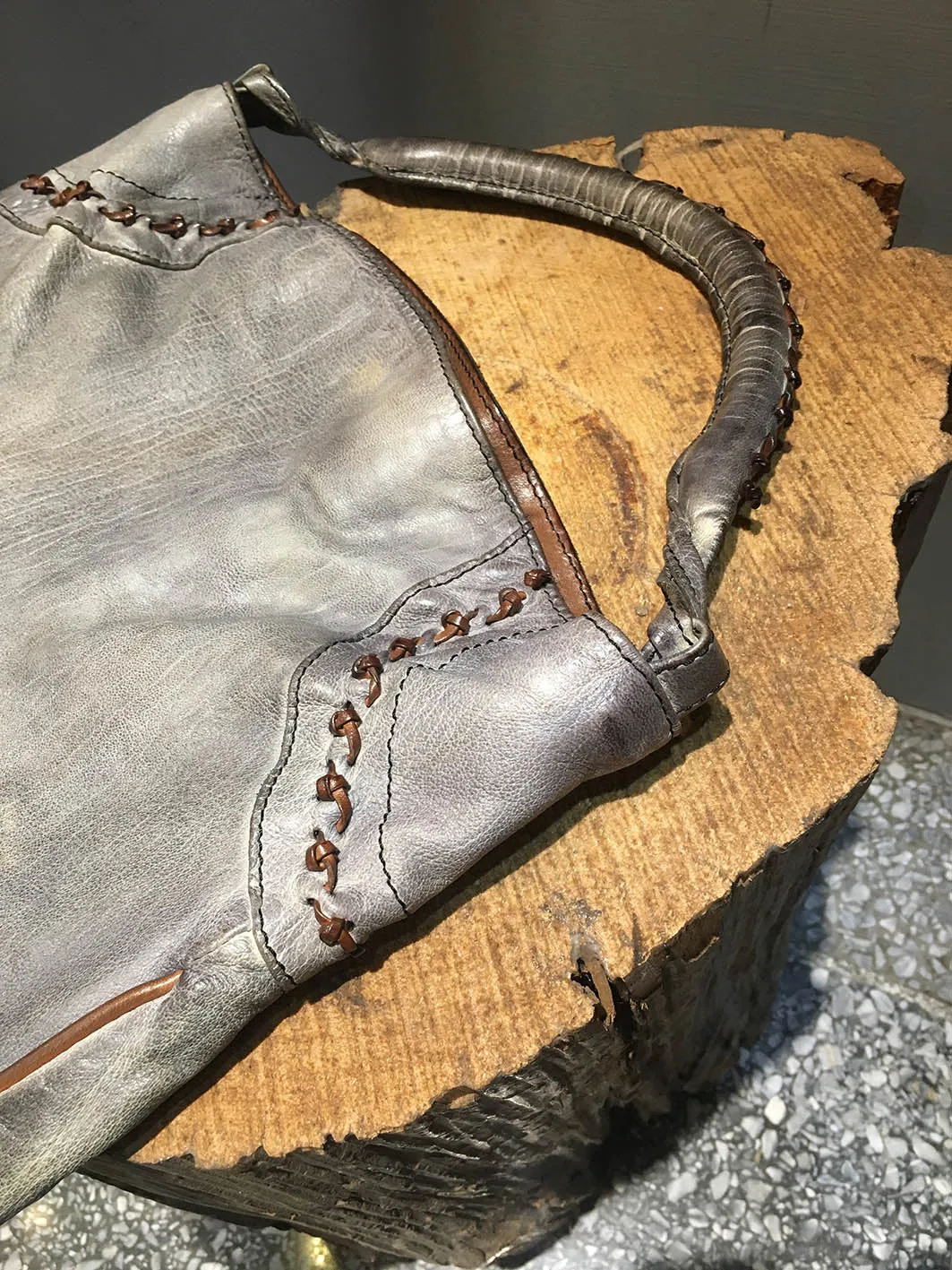 Numero 10/Super soft grey lambskin hobo
