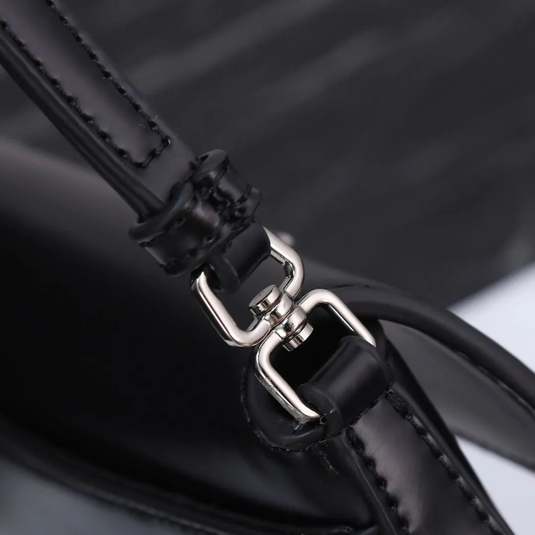 P Cleo Leather Shoulder Bag With Flap