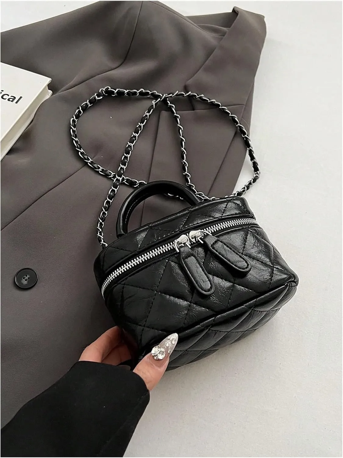 QWINEE Women's Silver Top Handle Crossbody Bag Small Crocodile Embossed Satchel Bag Mini Bucket Handbag