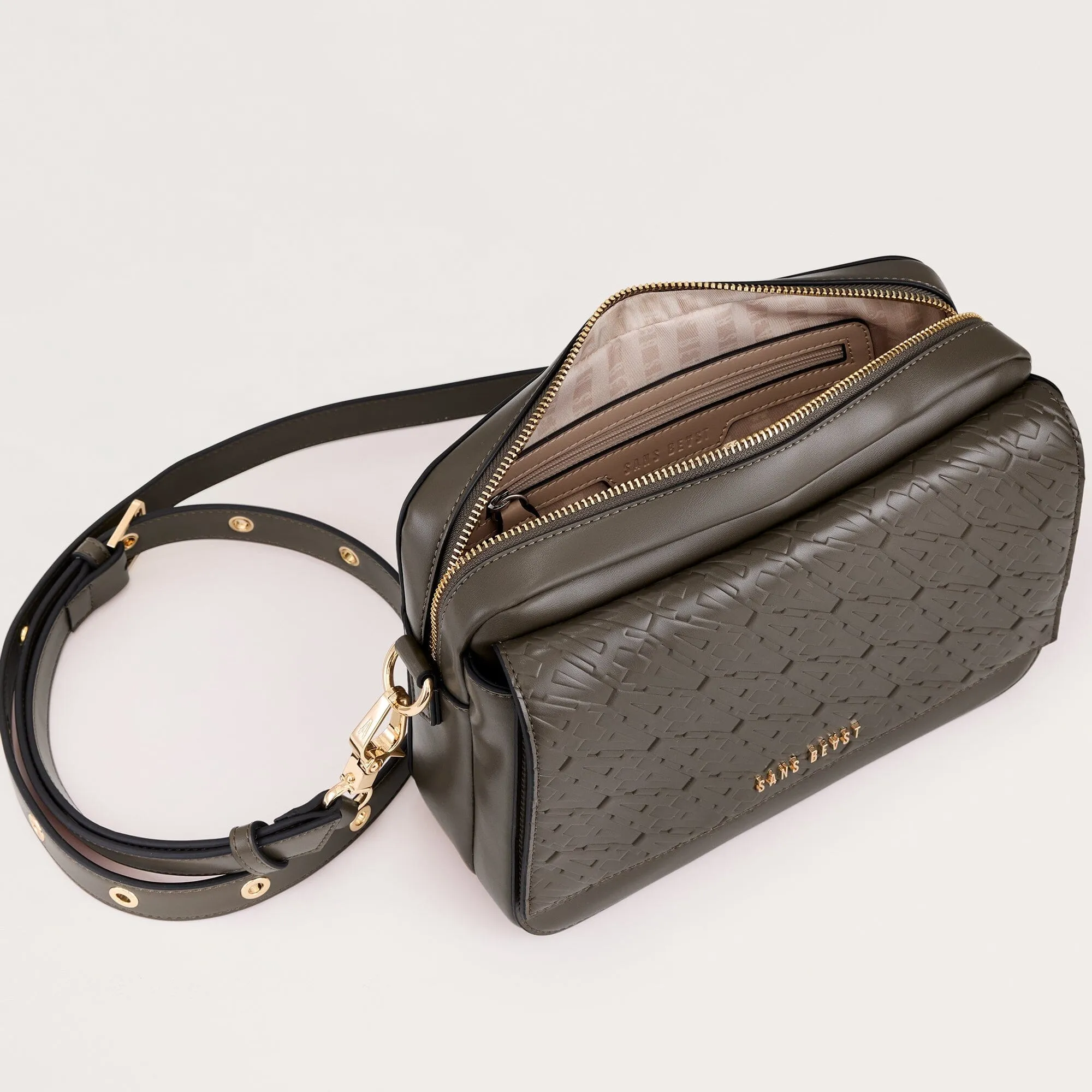 Voyage Crossbody - Fudge