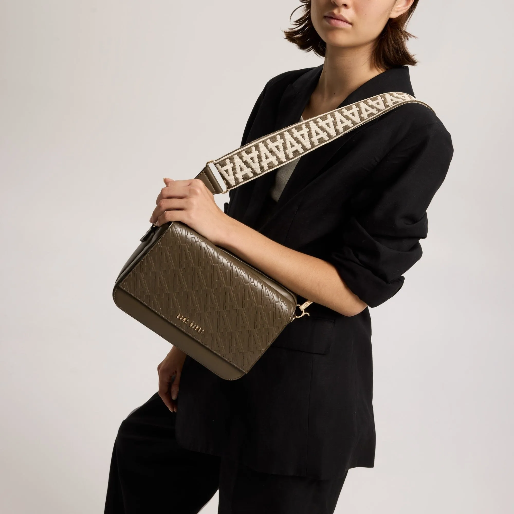Voyage Crossbody - Fudge